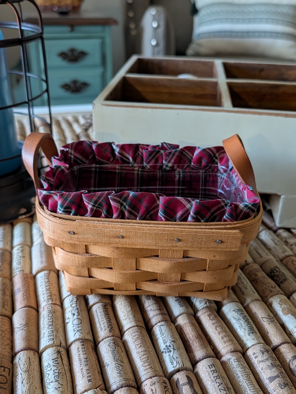 Longaberger 1995 Tea Basket With Liner And Protector